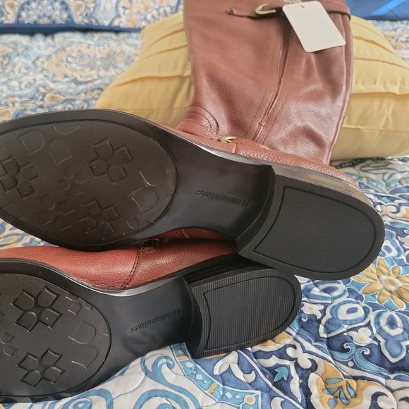 Brown Leather Knee-High Boot - Picture 3 of 5